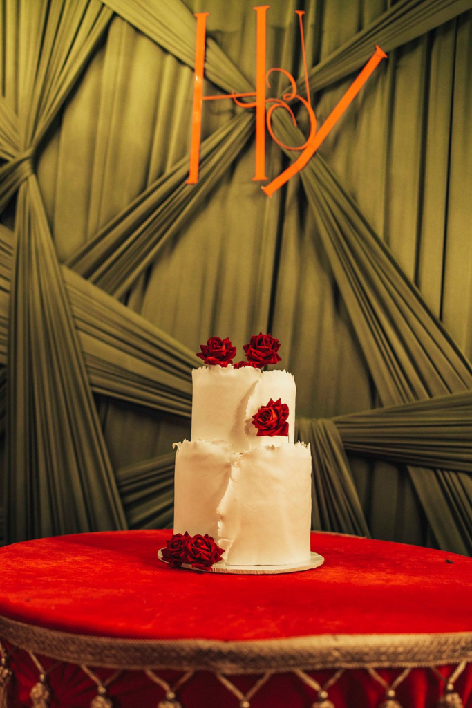 052ab68e 68cc 461a 8b27 Fb8eb4f44054 683x1024